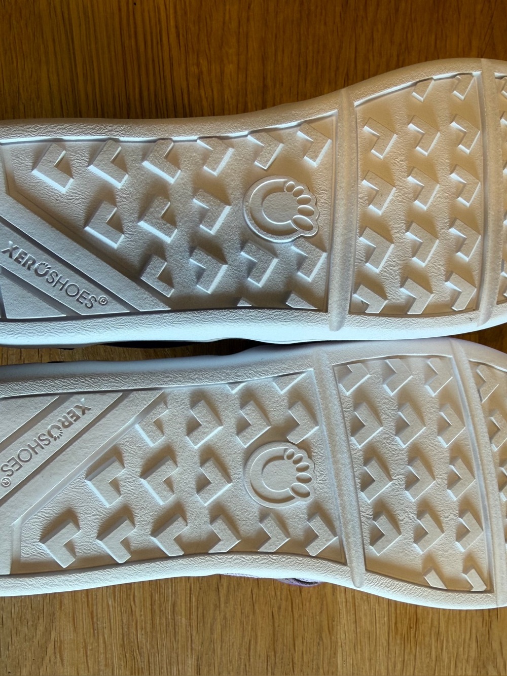 Xero Shoe Dillion Slip on Purple NIB Youth size 2 - Picture 3 of 3